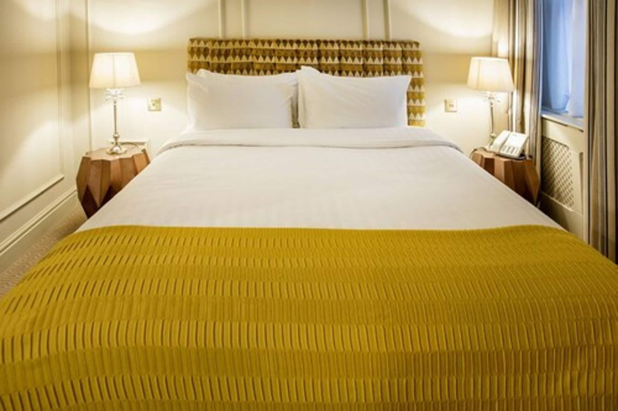 Hotel Cromwell สตีเวนิจ ภายนอก รูปภาพ