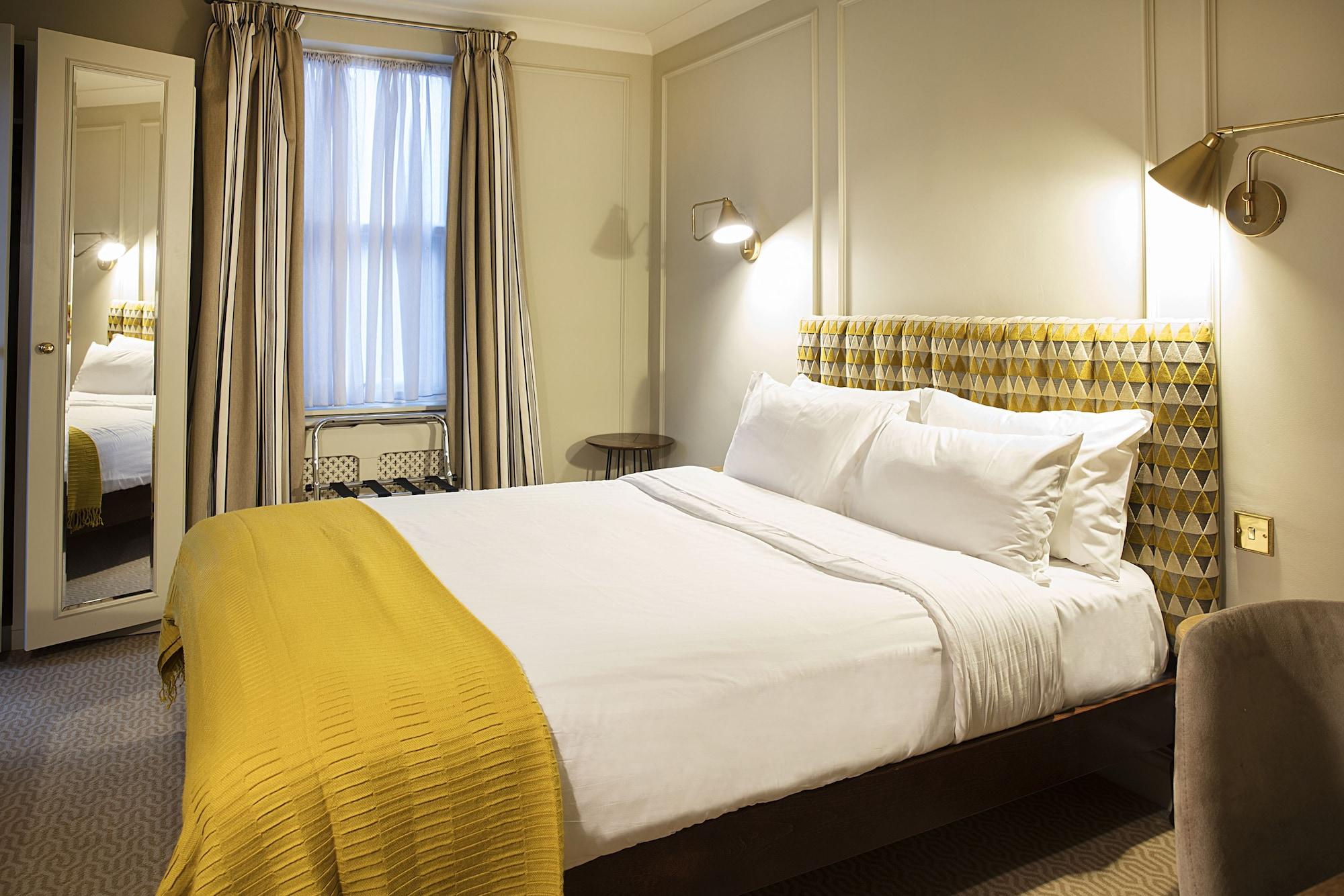 Hotel Cromwell สตีเวนิจ ภายนอก รูปภาพ