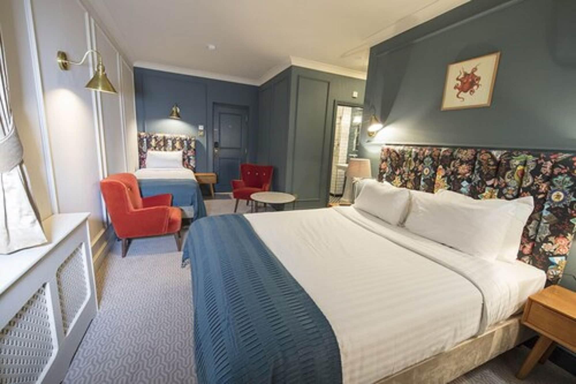 Hotel Cromwell สตีเวนิจ ภายนอก รูปภาพ