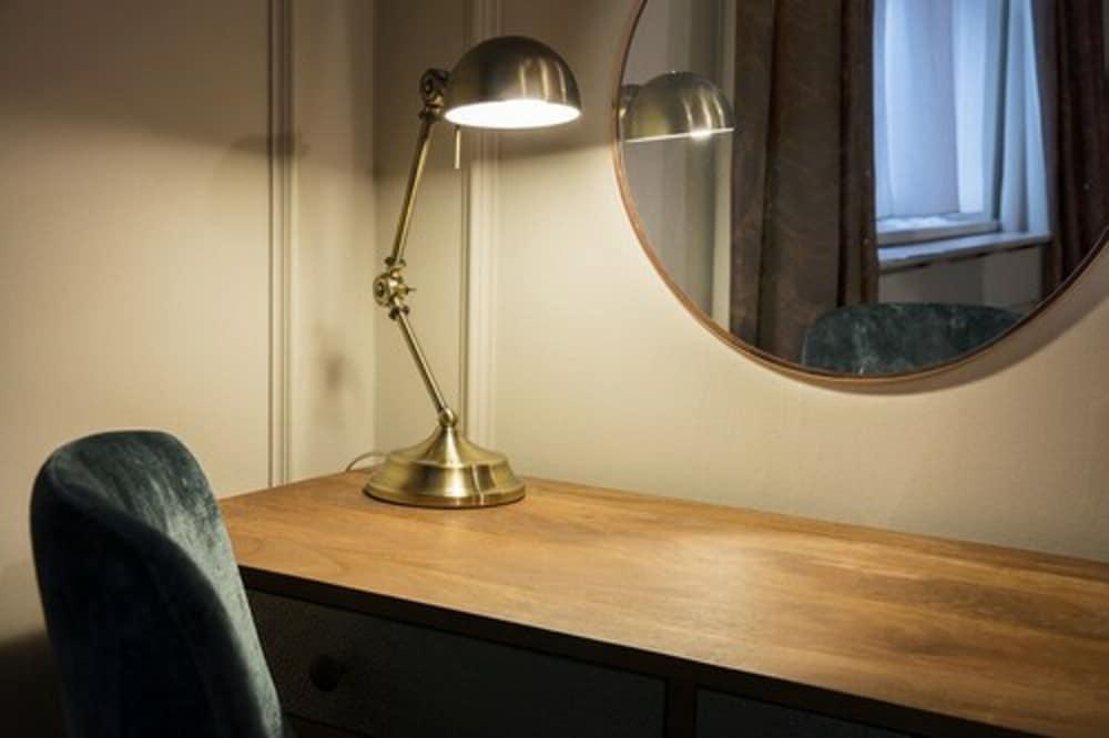 Hotel Cromwell สตีเวนิจ ภายนอก รูปภาพ