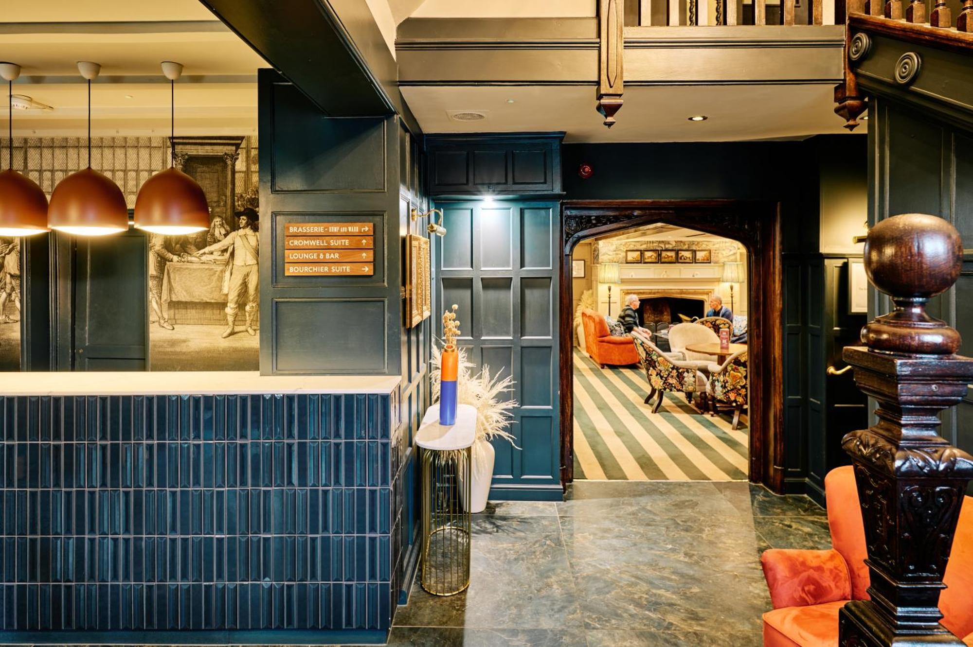 Hotel Cromwell สตีเวนิจ ภายนอก รูปภาพ