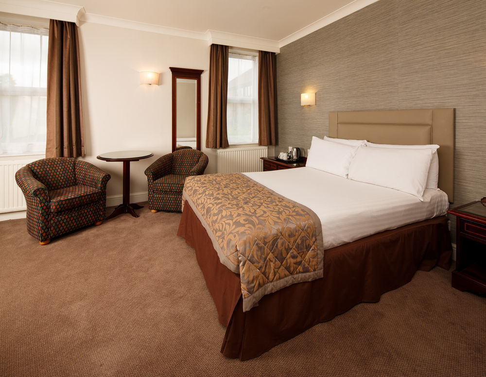 Hotel Cromwell สตีเวนิจ ภายนอก รูปภาพ