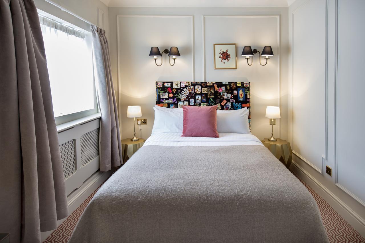 Hotel Cromwell สตีเวนิจ ภายนอก รูปภาพ