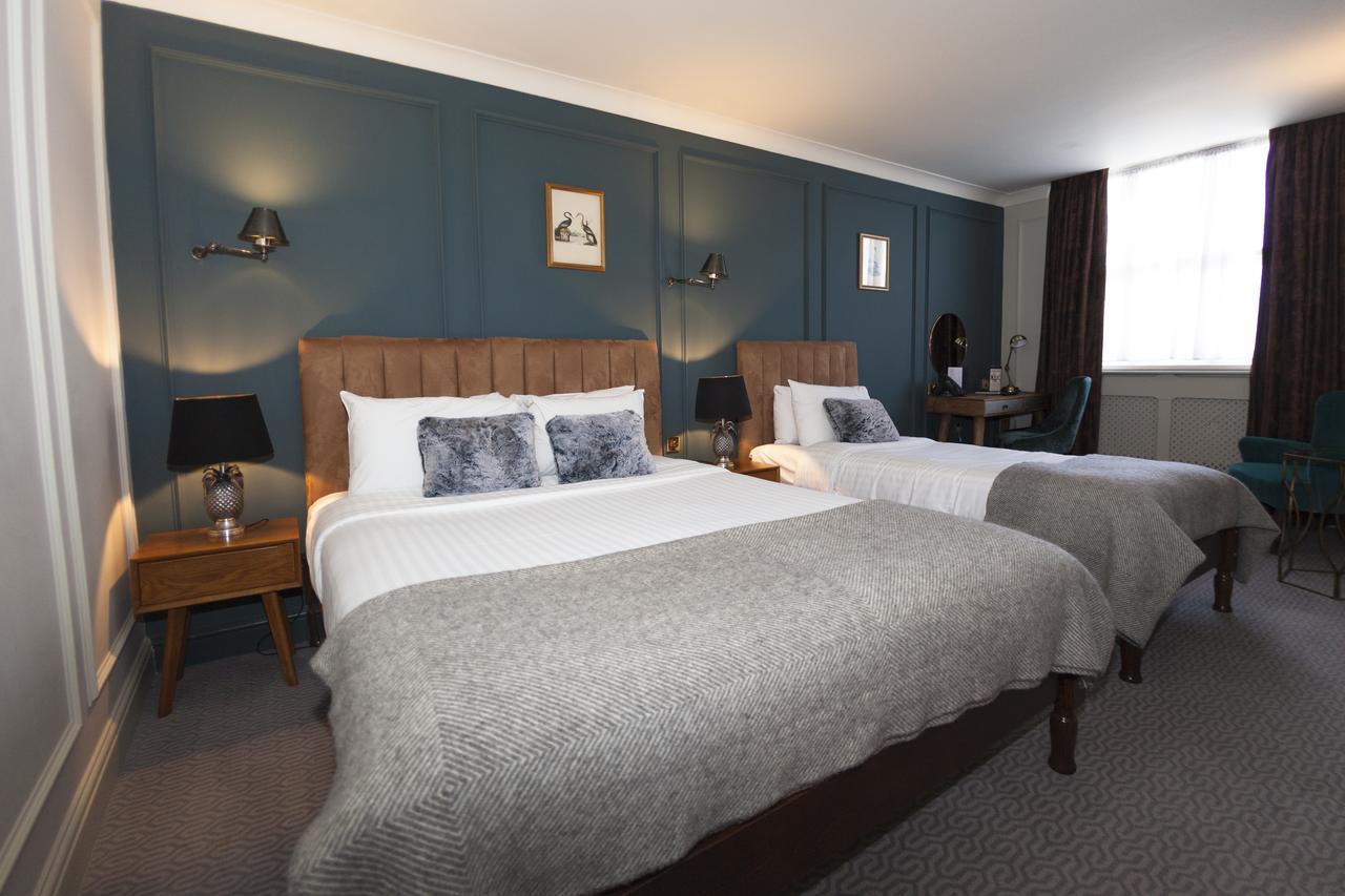 Hotel Cromwell สตีเวนิจ ภายนอก รูปภาพ